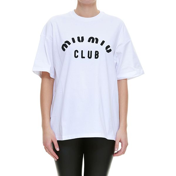 【関送込】ミュウミュウ CLUB LOGO Tシャツ 偽物 オーバーサイズ 刺繍ロゴ MJN3561QHTF0009