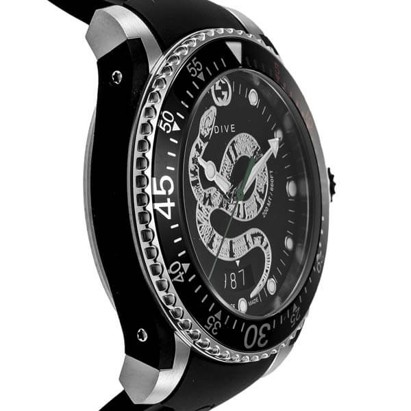 グッチ(グッチ) メンズ腕時計 偽物YA136323 ダイブ